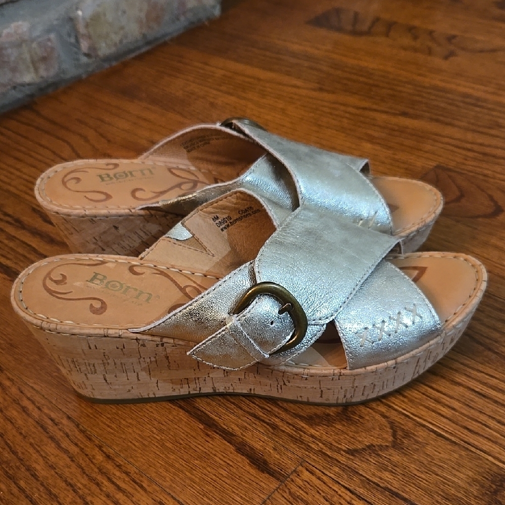 Born "Curstyn" Size 8 Light Gold Cork Wedge Sandals